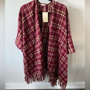 NEW WITH TAGS WOMENS PONCHO SIZE S/M